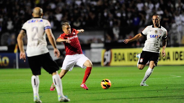 Dalessandro Corinthians x Internacional (Foto: Marcos Ribolli / Globoesporte.com)