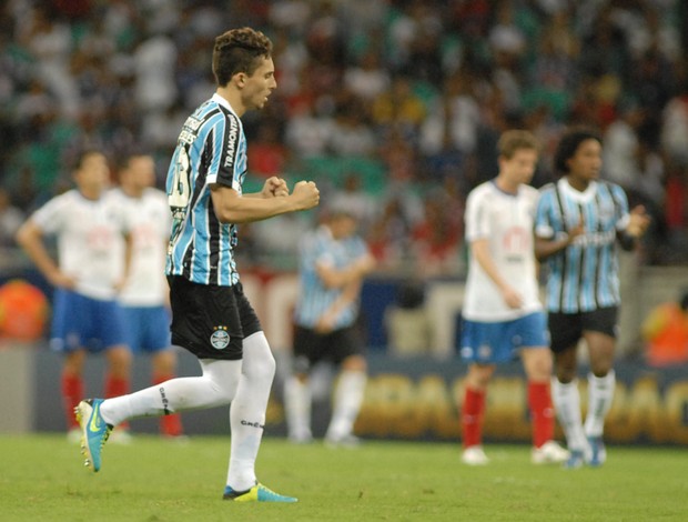 Riveros comemora, Bahia x Grêmio (Foto: Romildo de Jesus/Agência Estado)