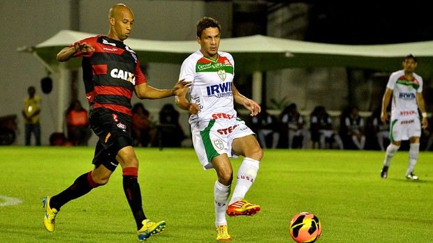 Dinei vitória Portuguesa série A (Foto: Edson Ruiz / Agência Estado)