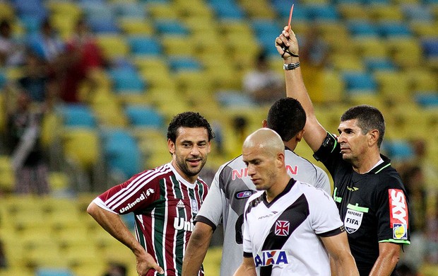 fred fluminense expulso cartão vermelho marcelo de lima henrique (Foto: Luciano Belford / Futura Press)