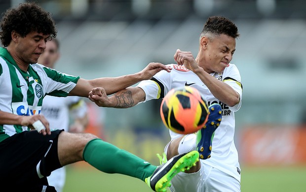 Neilton santos coritiba série A (Foto: Daniel Teixeira / Agência Estado)