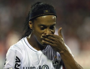 Ronaldinho, Newell&#39;s Old Boys x Atlético-MG (Foto: AP)